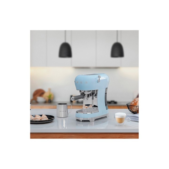 Smeg ECF02PBEU Espressomaskine Pastelblå