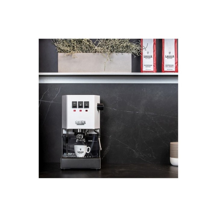 Gaggia Classic E24 Hvid Espressomaskine Inkl. Eureka Mignon Perfetto & Baristaudstyr