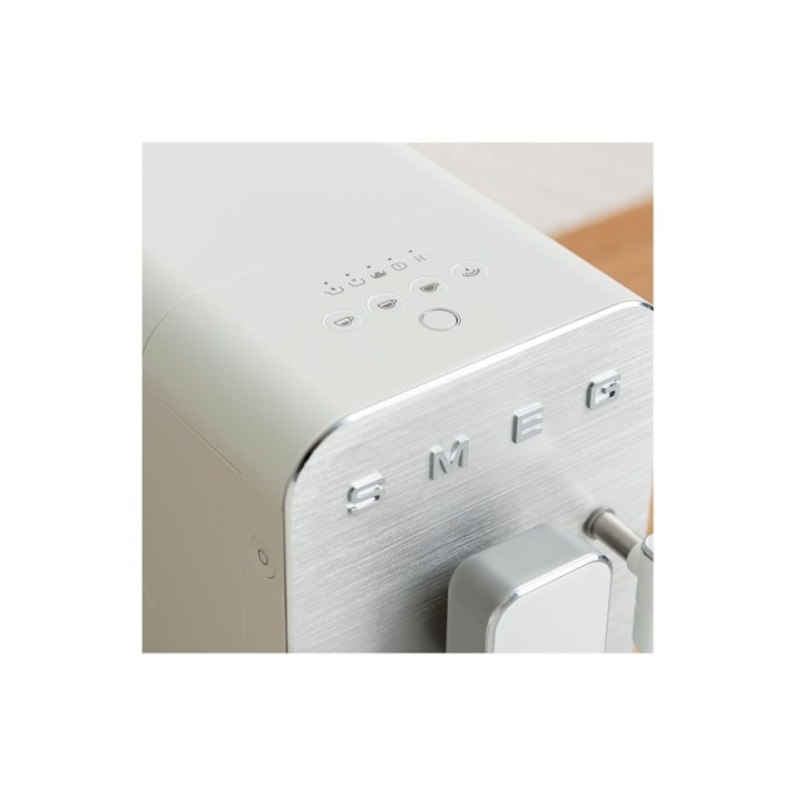 Smeg BCC12WHMEU Hvid Inkl. Mælkekande & Crema Intenso 1kg kaffebønner