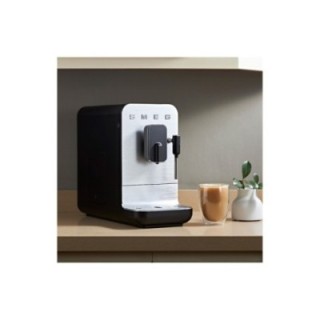 Smeg BCC12BLMEU Sort Inkl. Mælkekande 0,35L & Crema Intenso 1kg