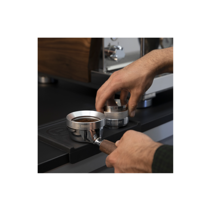 Rocket Dosing Funnel med Magnet 58 mm Stål