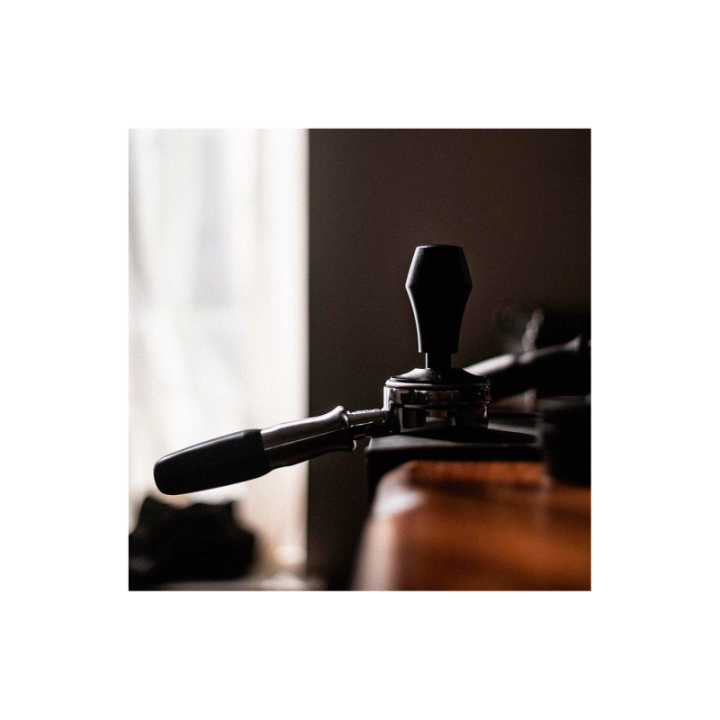 Normcore V4 Tamper med Fjeder 53,3 mm Sort