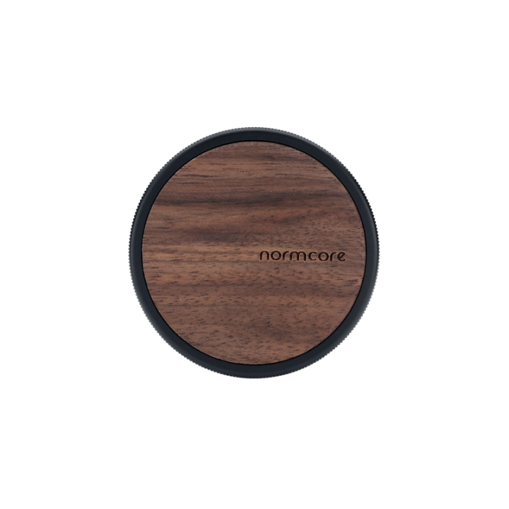 Normcore Coffee Gravity Leveling Tool med Titaniumsbelægning 58 mm Valnød